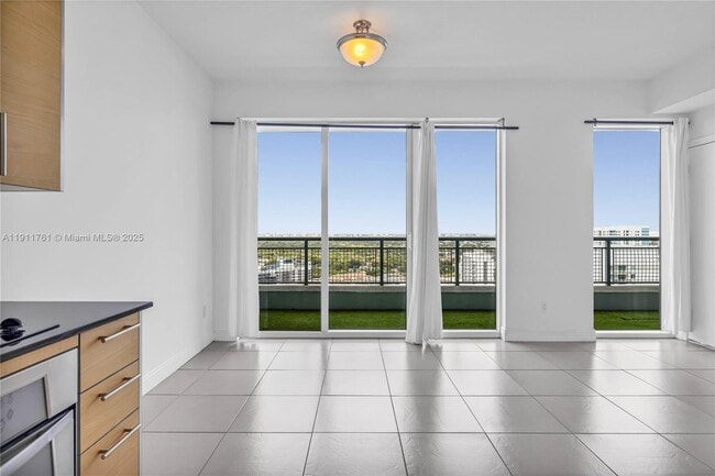 Building Photo - 60 SW 13th St