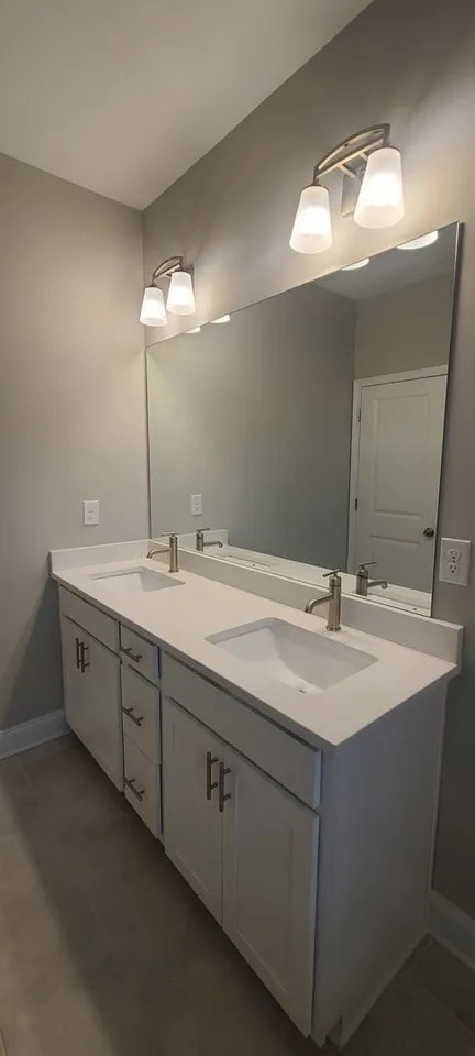 Building Photo - 4560 Mikajack Dr SE