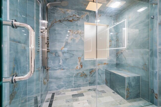 Building Photo - 4023 Breakwood Dr