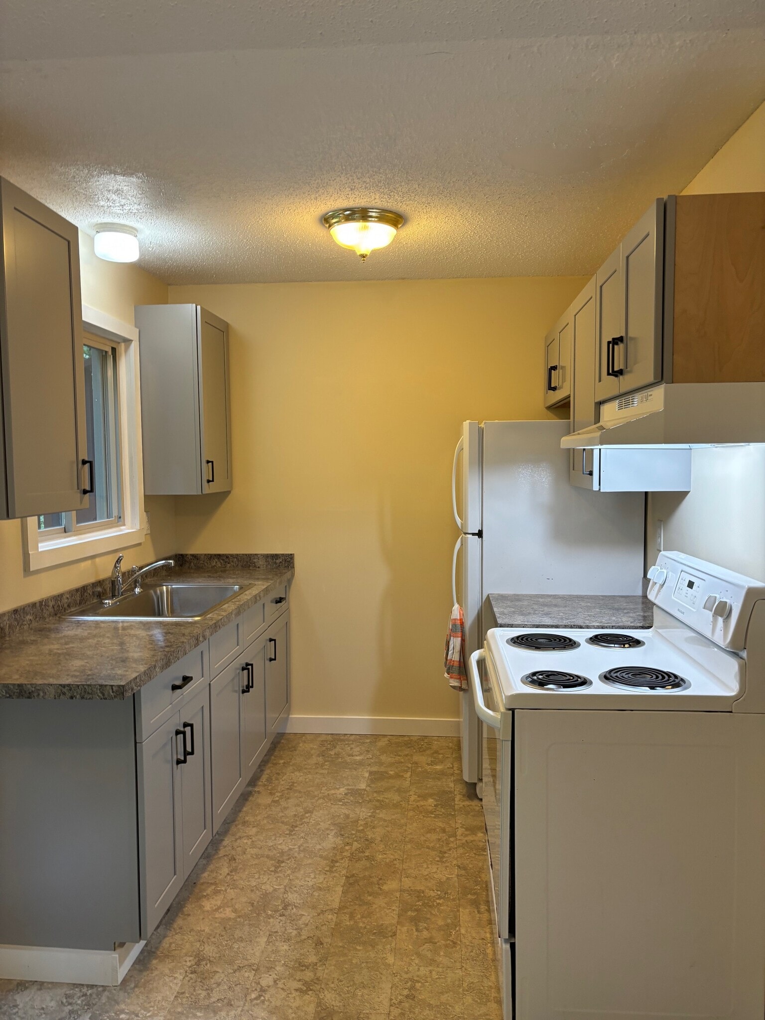 Kitchen - 309 Holy Cross Rd