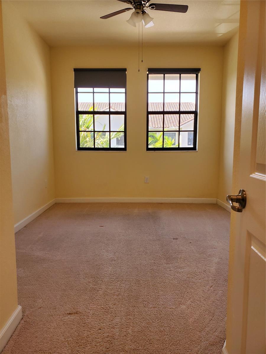 Building Photo - 5886 NW 56th Pl