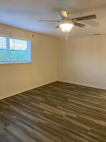Building Photo - 17324 Whitewater Ct