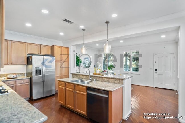 Building Photo - 28530 Gulfport Cir