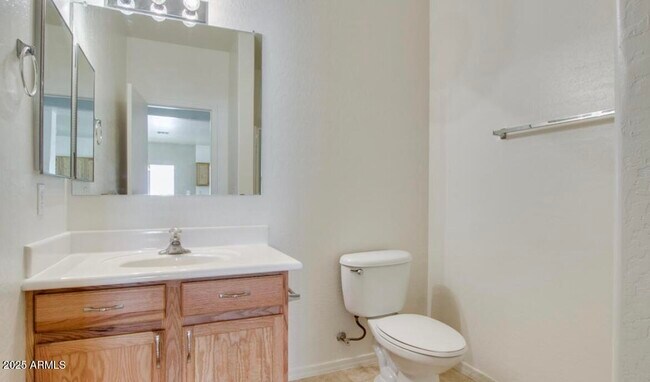 Building Photo - 388 E Palomino Way