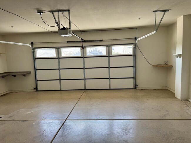 Building Photo - 13999 Hidden Valley Rd