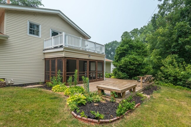 Building Photo - Available Now – 4 Bed, 3 Bath Updated Home in Coal Valley