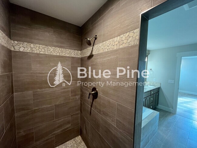 Building Photo - 185 Galena Smt Dr