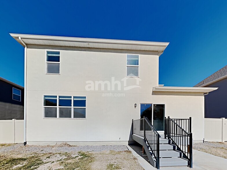 Building Photo - 2434 E Tumbleweed Rd