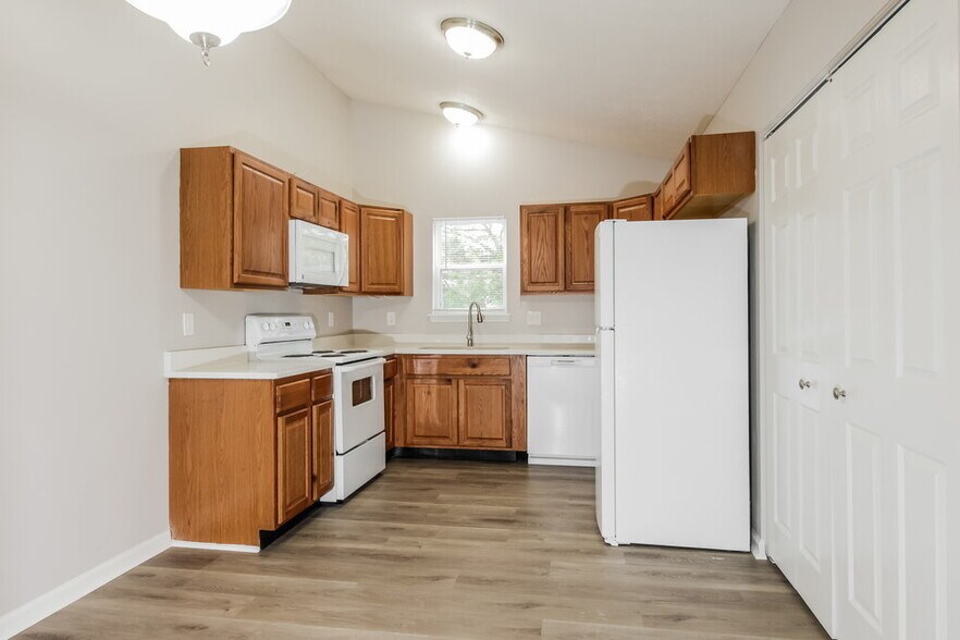 Building Photo - 5314 Claybrooke Dr
