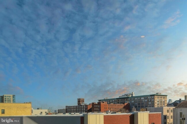 Building Photo - 710 N 16th St