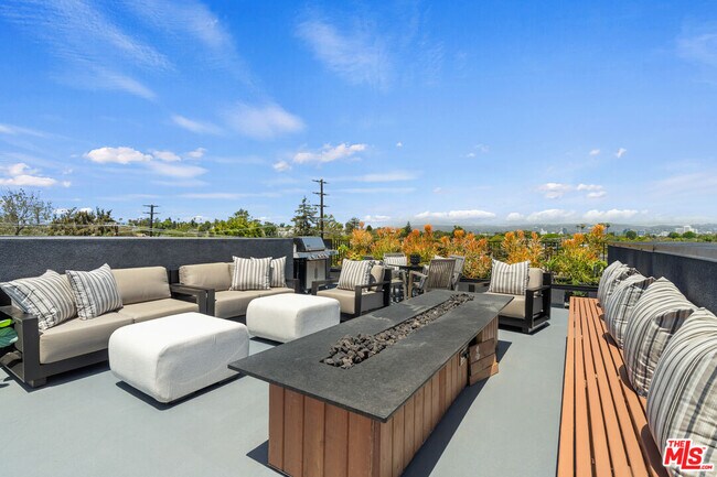 Building Photo - 11706 Charnock Rd