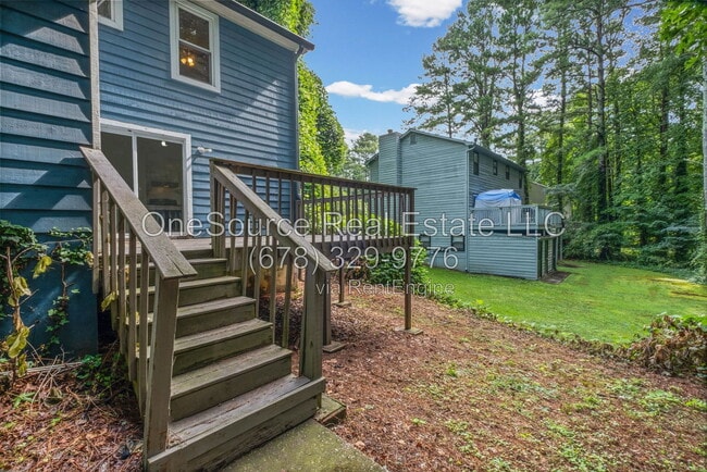 Building Photo - 2961 Lakemont Dr SW