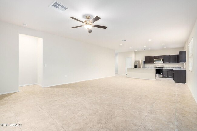 Building Photo - 1810 W Pinkley Ave