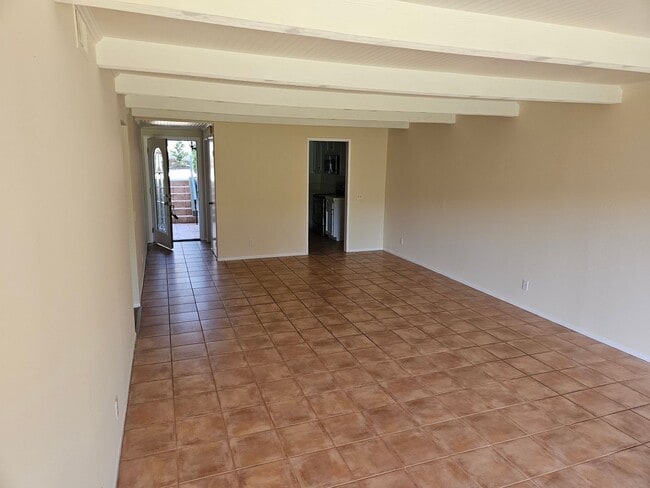 Building Photo - Great 2 Bedroom 2 Bathroom On The Golf Course In Laguna Niguel