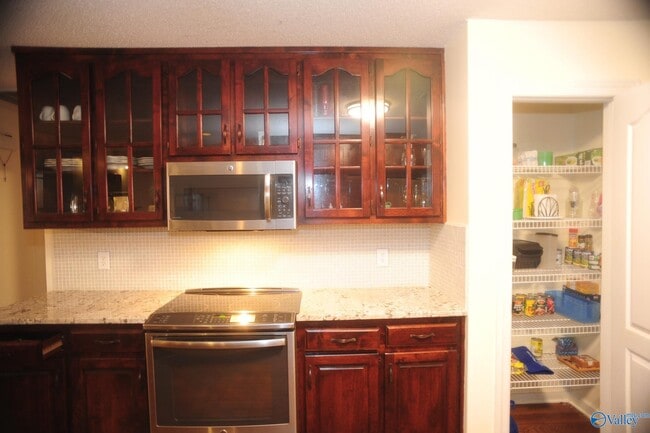 Building Photo - 139 Timberlake Dr