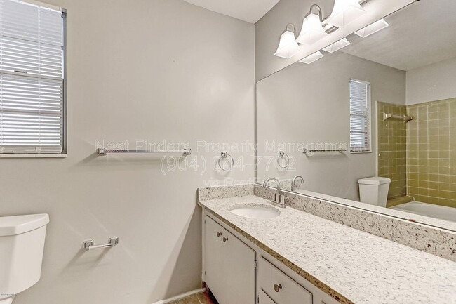 Building Photo - 1758 Alder Dr