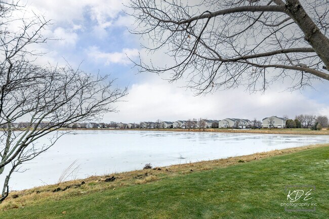 Building Photo - 651 Hawley Dr