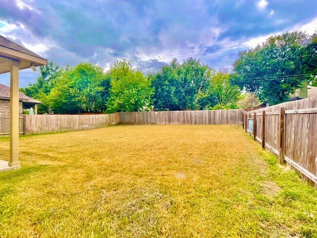 Building Photo - 21406 Greylag Dr
