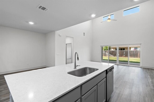 Building Photo - 16508 Coratina Dr