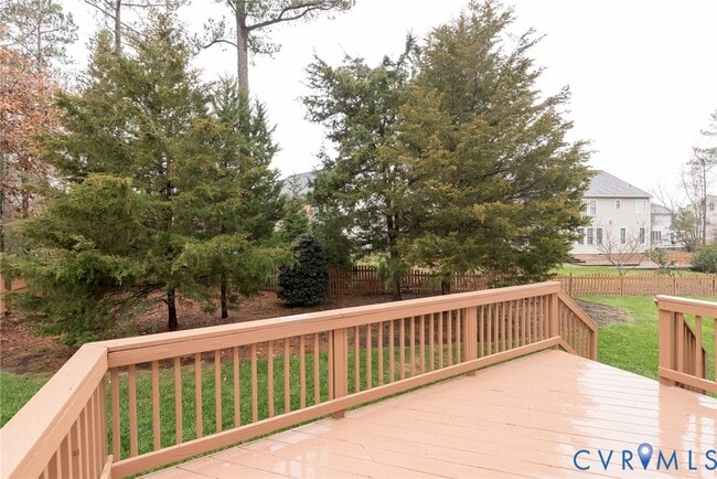 Building Photo - 11412 Pinedale Dr