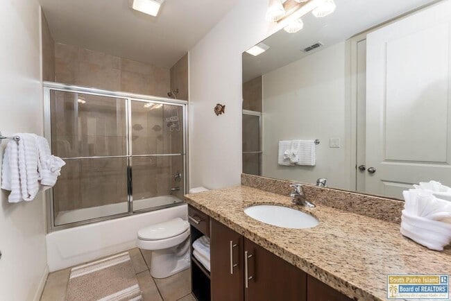 Building Photo - 5909 Padre Blvd