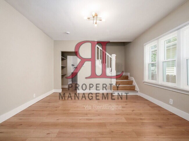 Building Photo - 439 Eldridge Ave