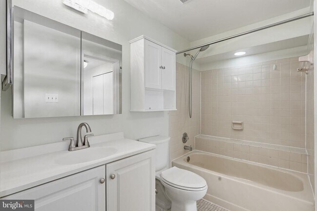 Building Photo - 5957 Havener House Way