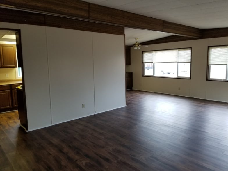 Building Photo - 24 E Adams St