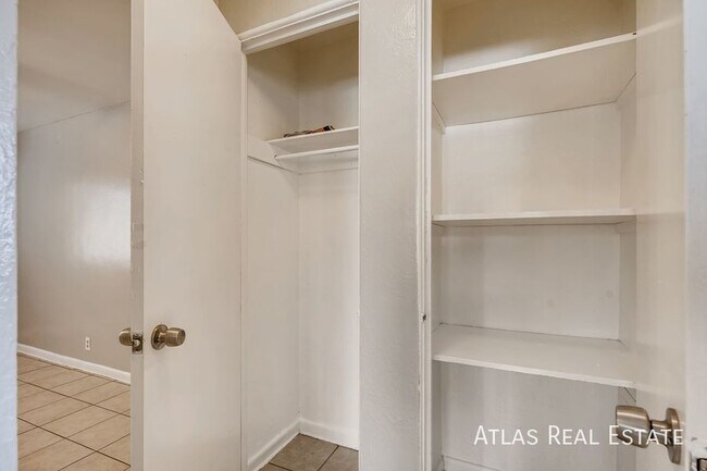 Building Photo - 1395 Lansing St