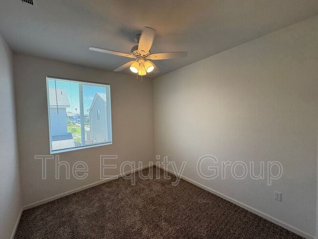 Building Photo - 1105 W Sedona Ave