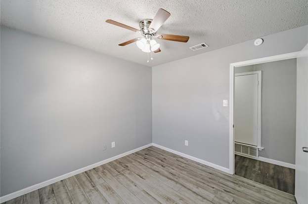 Building Photo - 2909 Lake Park Dr