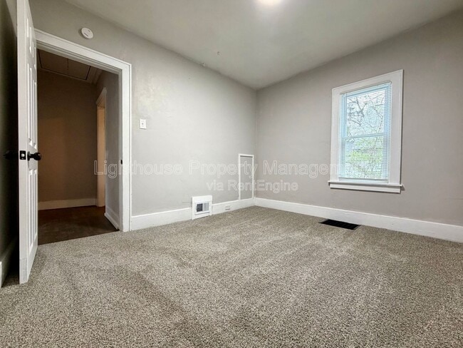 Building Photo - 2145 8th St