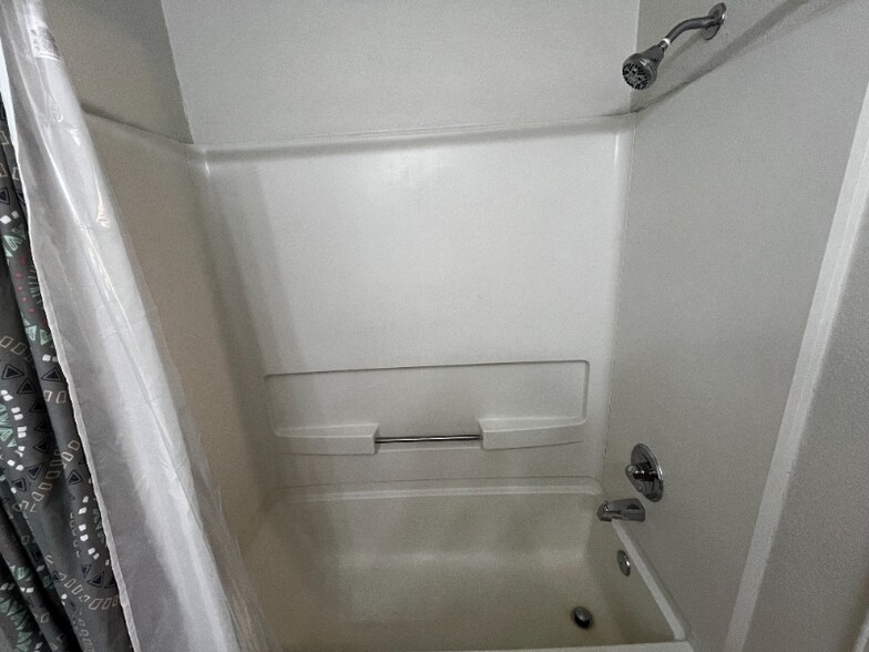 Building Photo - 521 Southwest Pkwy