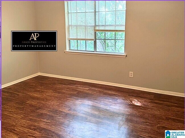 Building Photo - 820 Beacon Pkwy E