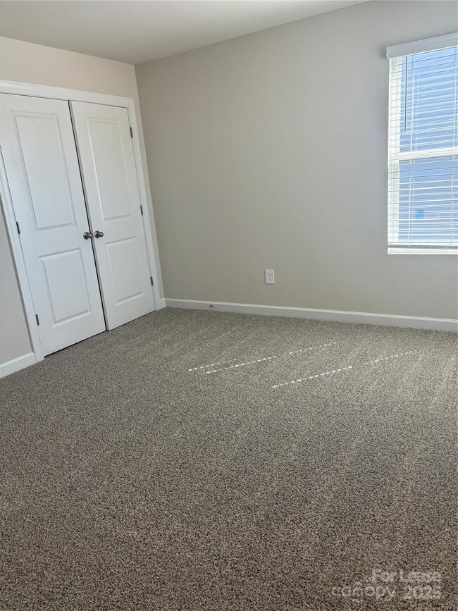 Building Photo - 1739 Braemar Vlg Dr