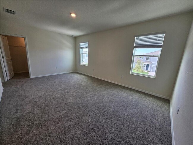 Building Photo - 35711 Sunflower Hl Dr