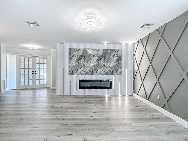 Building Photo - 620 N Barfield Dr