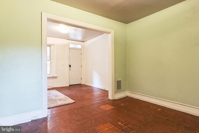 Building Photo - 1217 Hunter St