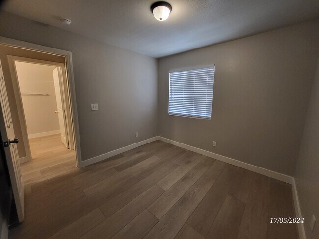 Building Photo - 2817 N Porcupine Flat St