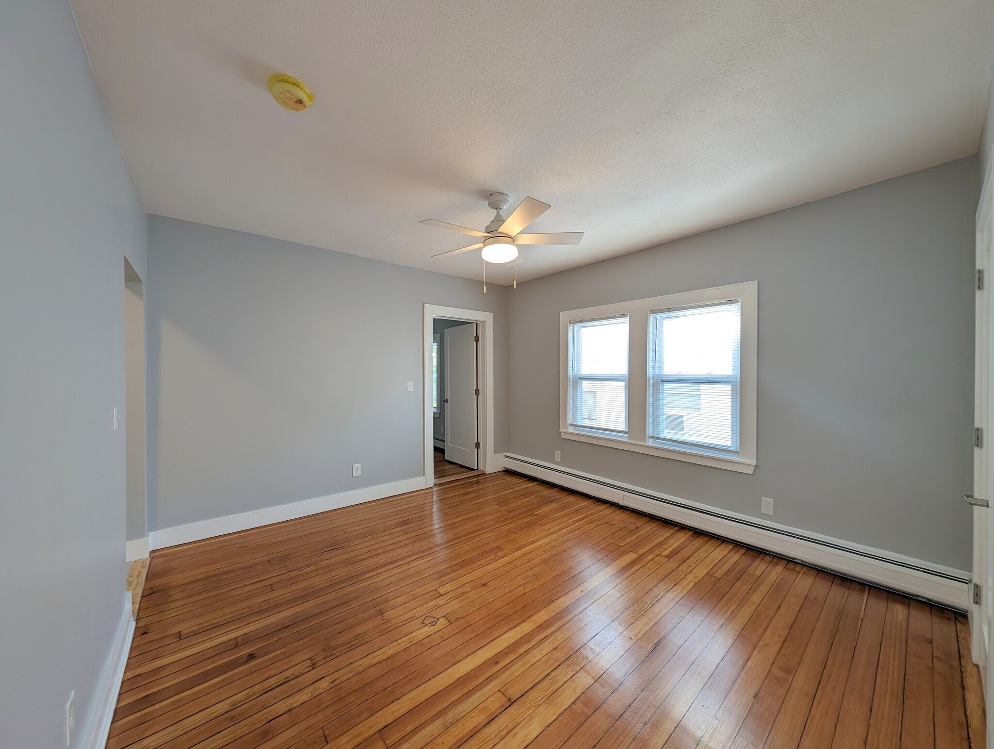 Building Photo - 356 Somerville Ave