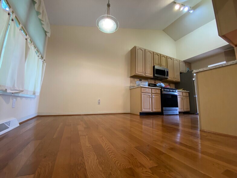 Building Photo - 123 Cobblestone Cir
