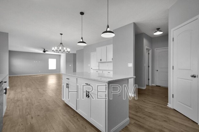 Building Photo - 5791 Trl Vw Xing