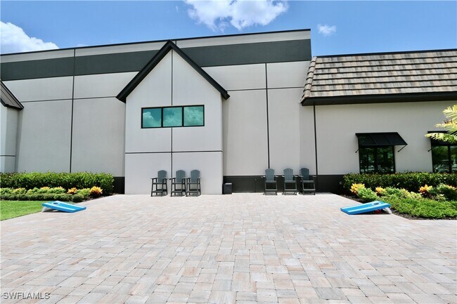 Building Photo - 18293 Ridgeline Dr