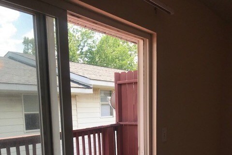 Building Photo - 510 S Poplar St