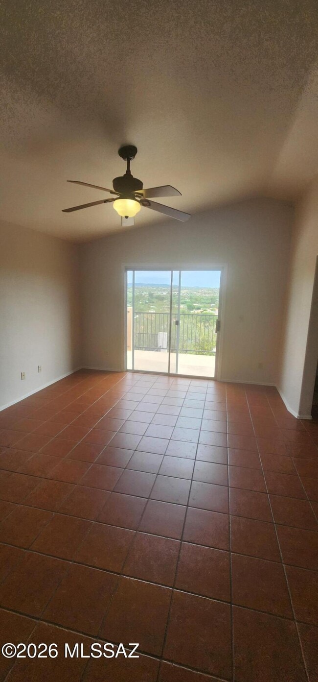 Building Photo - 71 E Windhill Dr