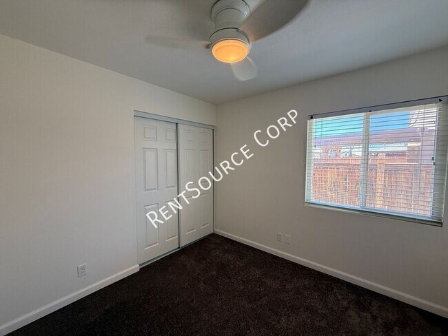 Building Photo - 2240 Westpark Dr