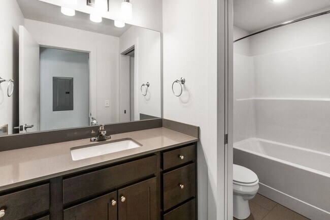 Building Photo - Explorer Units-2 Bedroom 1 Bathroom *Rent ...