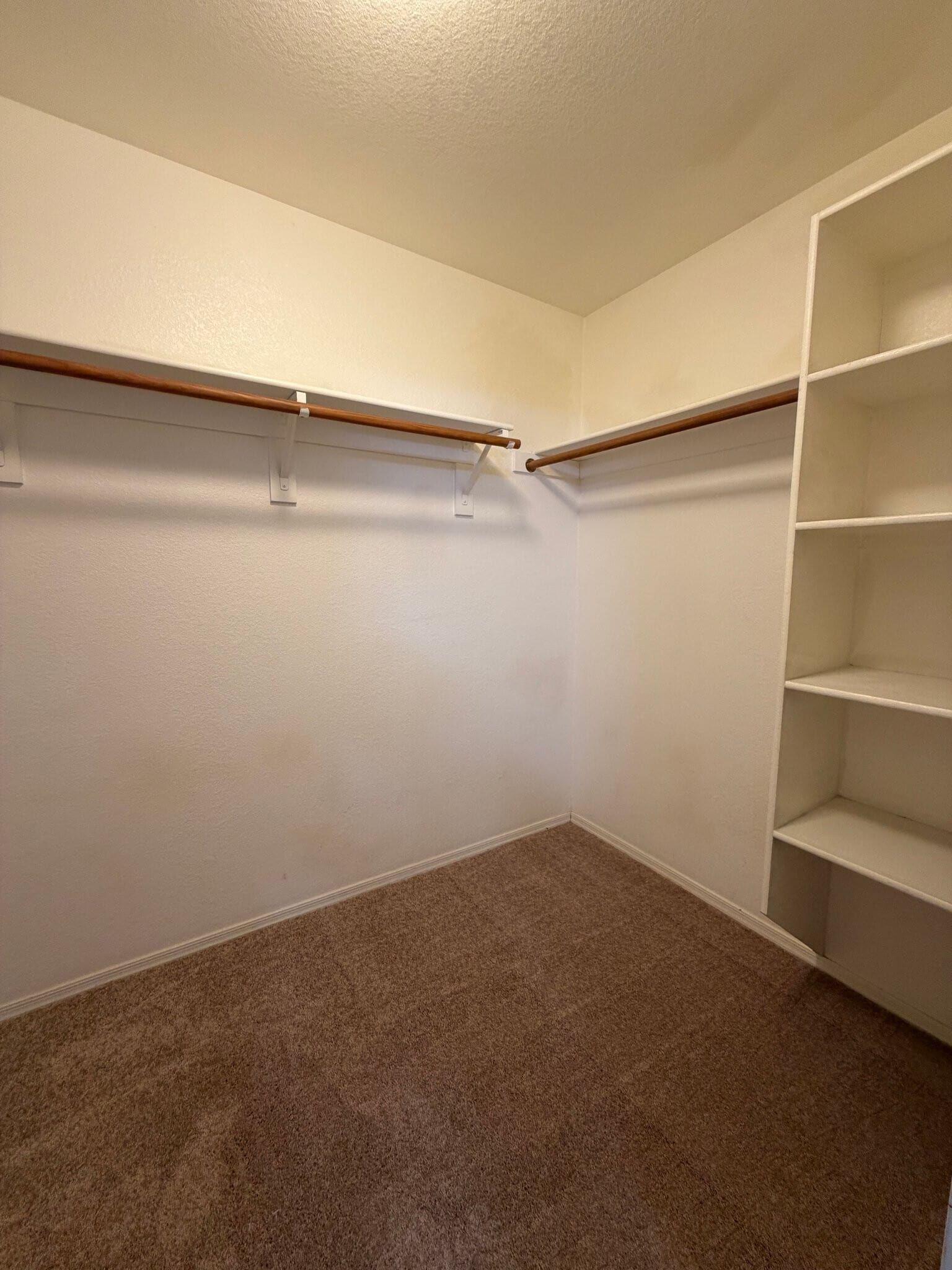 Building Photo - 11402 W Hutton Dr