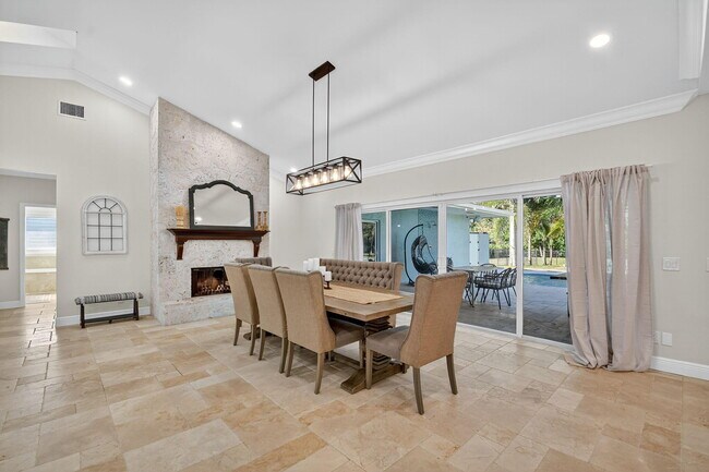 Building Photo - 13172 Doubletree Cir