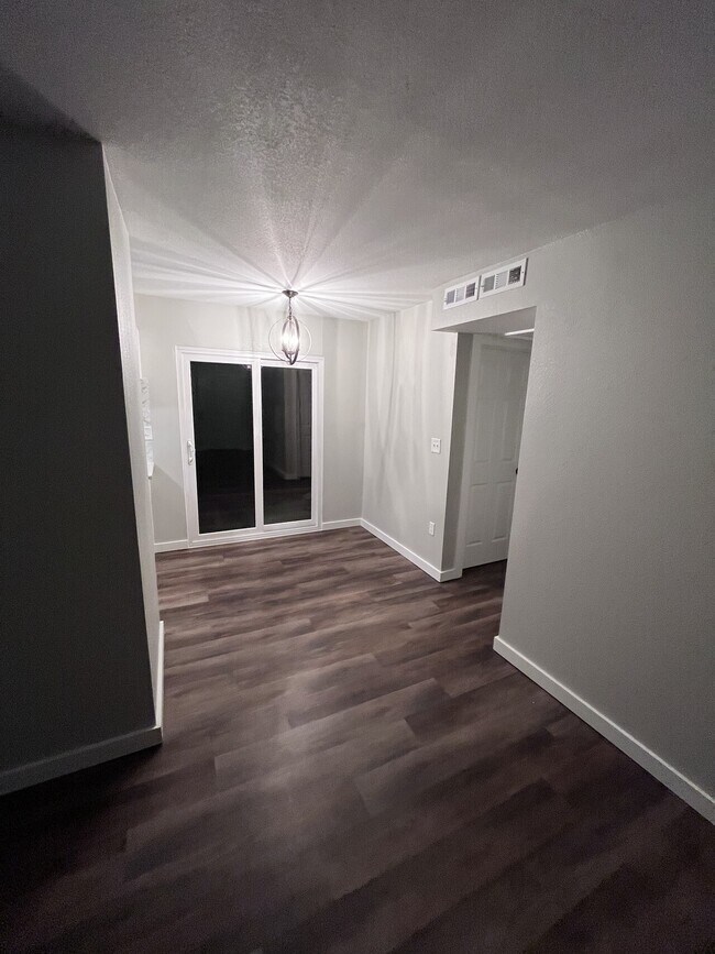 Building Photo - Cedar Terrace #304